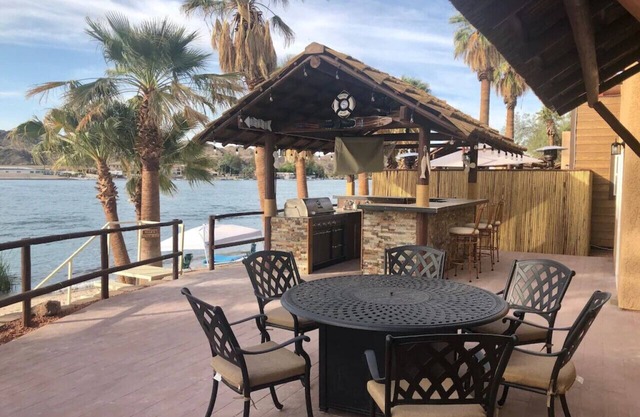 Riverfront Beach Villa Colorado River 