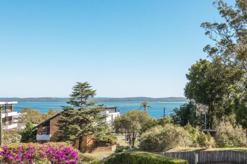 Commodore Donald Street Water 