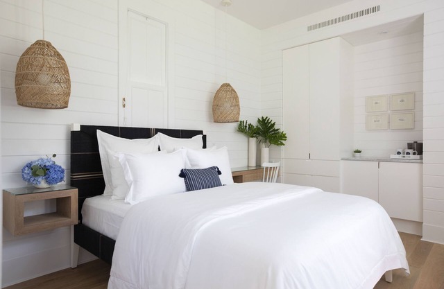 The Court, Boutique SeasideFL Hotel, Steps to Beach, Luxury Renovation