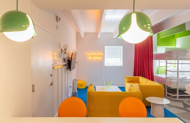 The Gallatin(2 Queen Suite 115) Colorful Boutique Hotel!