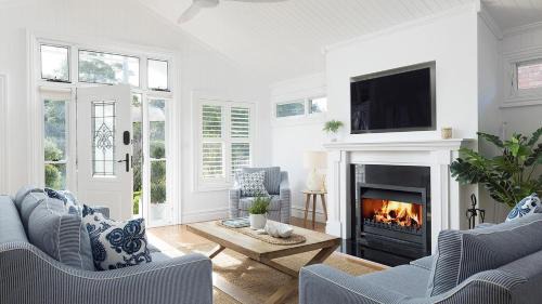 The Hamptons Beach Dutchies Nelson Bay 