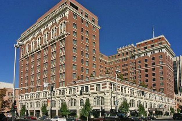 The Historic Davenport, Autograph Collection