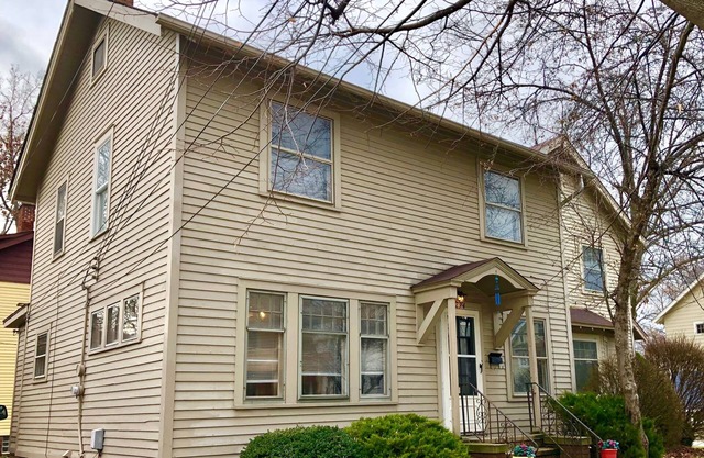 The House Hotels - Thoreau #3 - Centrally Located in Lakewood - 10 Minutes to Downtown Attractions