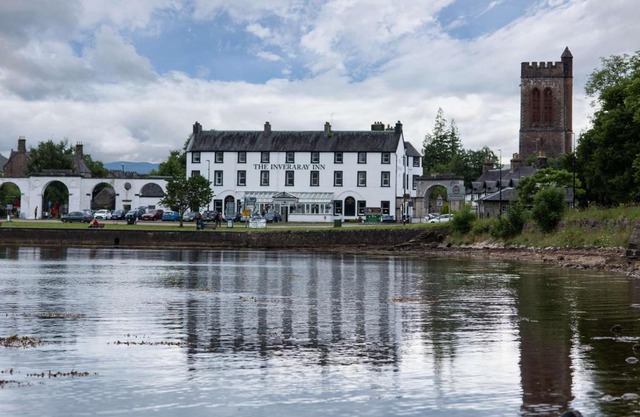 The Inveraray Inn Bw Signature 