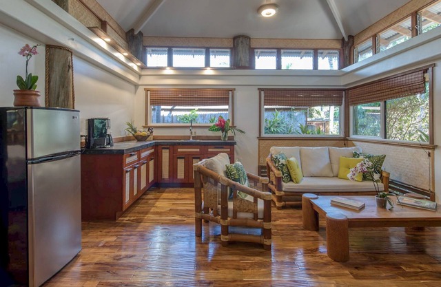 The Kulani Maui Boutique Bungalow Accommodations Street Beach 