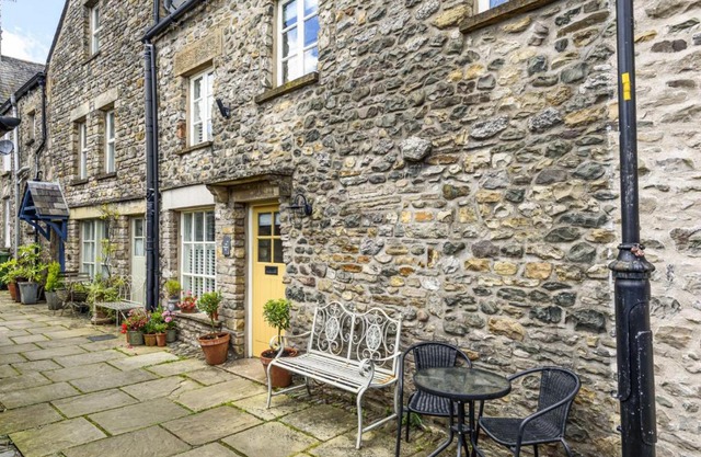 The Mustard Pot - Kirkby Lonsdale