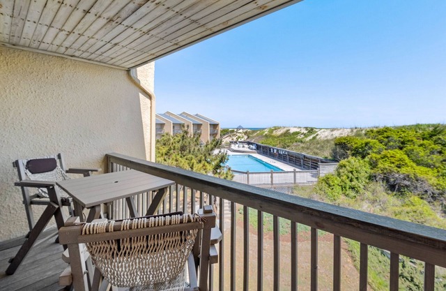 The Quay F4: Oceanfront townhome, Shared Pool