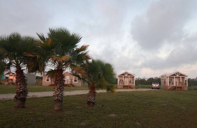 The Spoonbill Cottage at Goose Island Flats