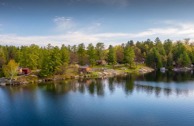 The Trace at Oak Lake - Cozy Studio Chalet on the Lake