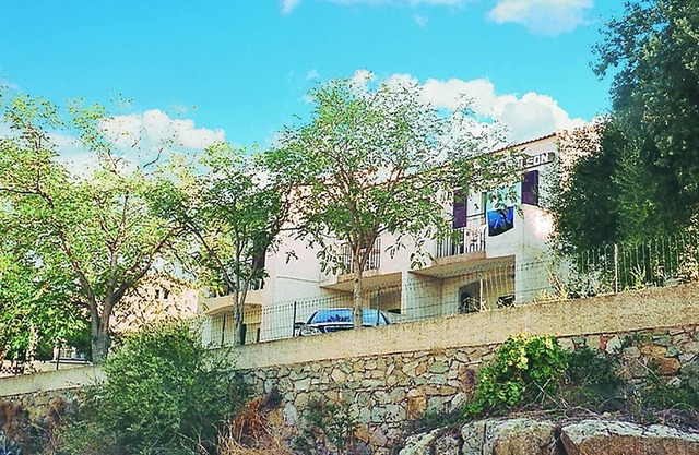 These charming apartments (see FKO115) overlook the Corsican Mountains and are part of the accessibl