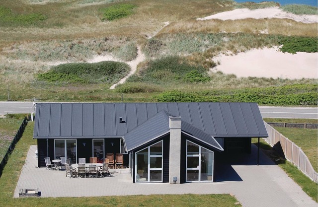 This well-equipped vacation home is located just a short walk from the sparkling North Sea with its