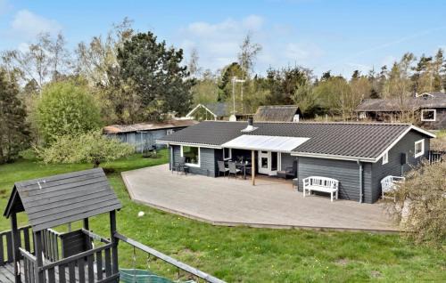 Three-Bedroom Holiday Home In Gedser