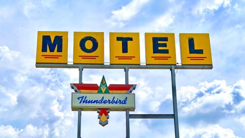 Thunderbird Motel 