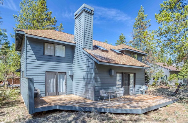 Tokatee! Double Master Suites in this Large Family Home Near Golf, River and Tra