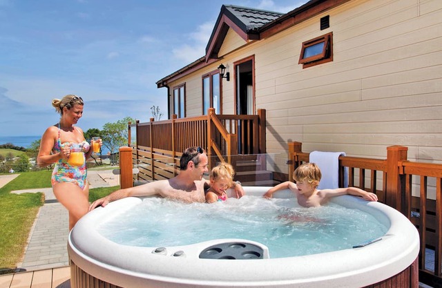Top of the range and extremely spacious five star luxury 20ft-wide lodge.