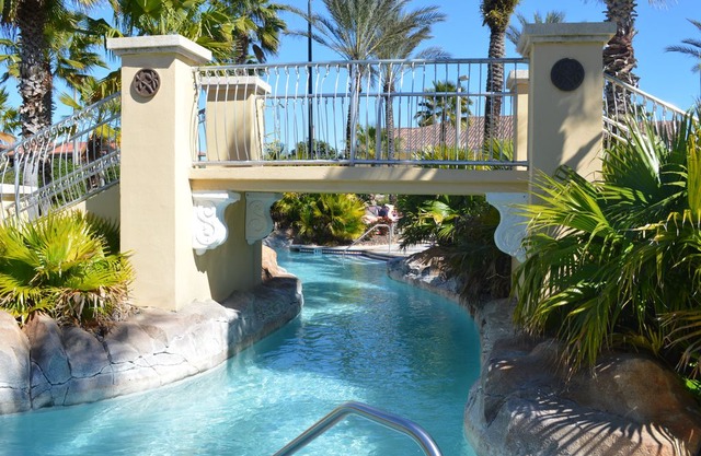 Town Home Perfect for Large Family, Near Disney!