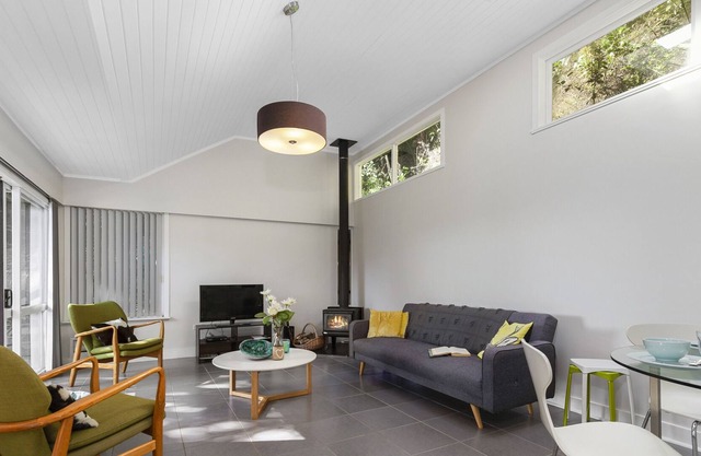 Tree Hideaway Sandspit Holiday 