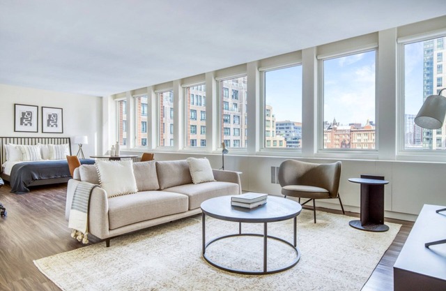 Trendy Back Bay Studio w/W/D & Gym, near Copley T & Shops, by Blueground