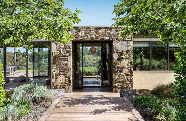 Tucks Rise Shoreham - Luxury Retreat with WiFi, fireplace, 5 acres of rural privacy