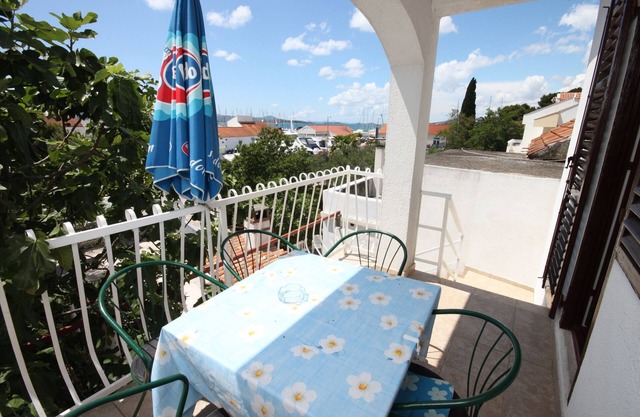Two bedroom apartment with terrace and sea view Biograd na Moru, Biograd (A-858-b)