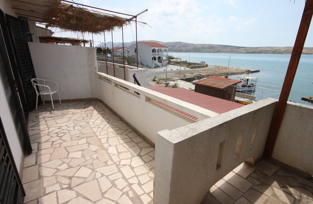 Two bedroom apartment near beach Kustići (Pag) (A-6449-a)
