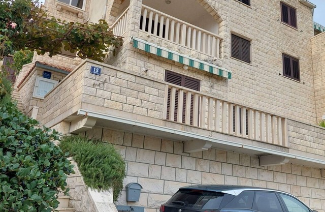 Two bedroom apartment with terrace Postira, Brač (A-700-b)