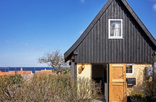 Two-Bedroom Holiday home in Svaneke 1