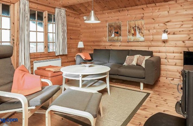 Two-Bedroom Holiday home in Oksbol 2