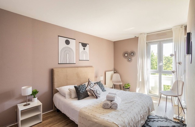 Marie Grand Centre Box 