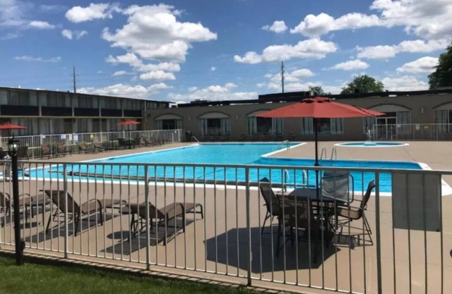 Ultimate Find! Pool, Near National Museum of Industrial History, Free Breakfast!