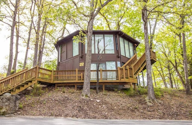 Unit 22 - Treetop 2 Bedroom Villa