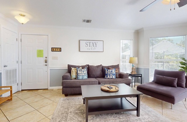 Upgraded Guadalupe River Condo -WW L301 *Free Tubes with Rental*