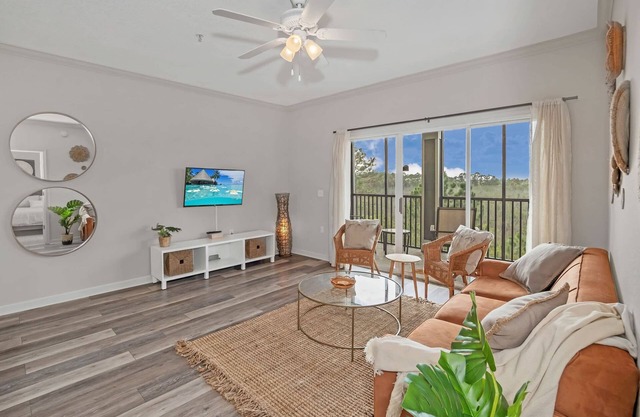 Upstay Large Family Condo w Pool, Sauna