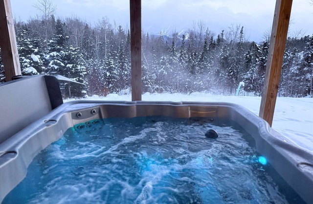 Log Cannon Mountain Attractions Table 