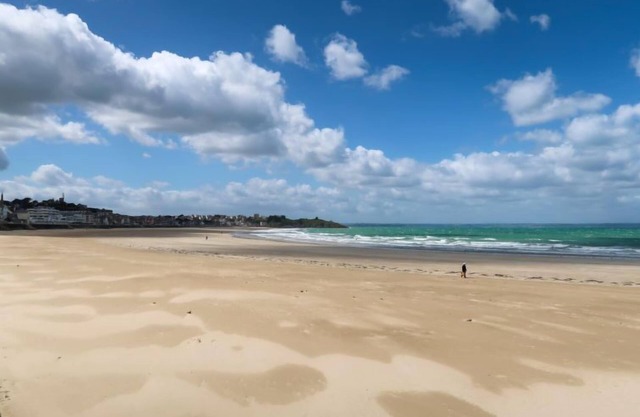 Valhalla Chez Jules Persons 