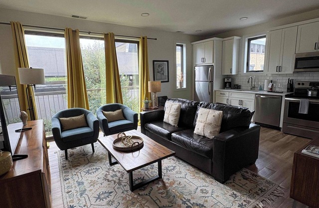 Very Clean and Well Stocked Condo! - Capri 316