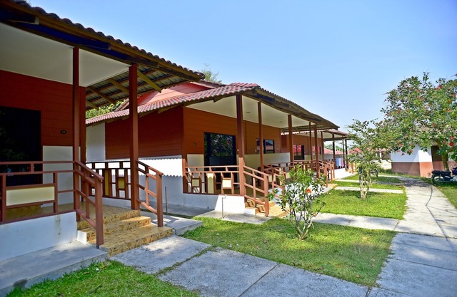 Vikri Beach Resort Pulau Pangkor