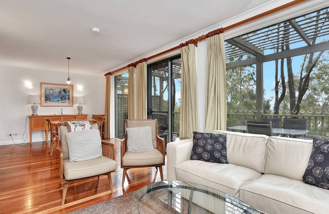 Villa Executive Pinot Resort Located Cypress Nothing Pokolbin 