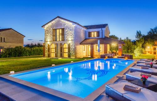 Villa Kamenica 