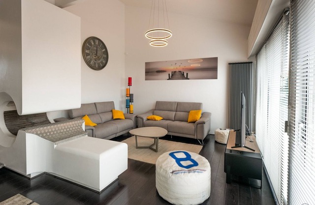 Villa Les Sables-d'Olonne, 4 bedrooms, 10 persons