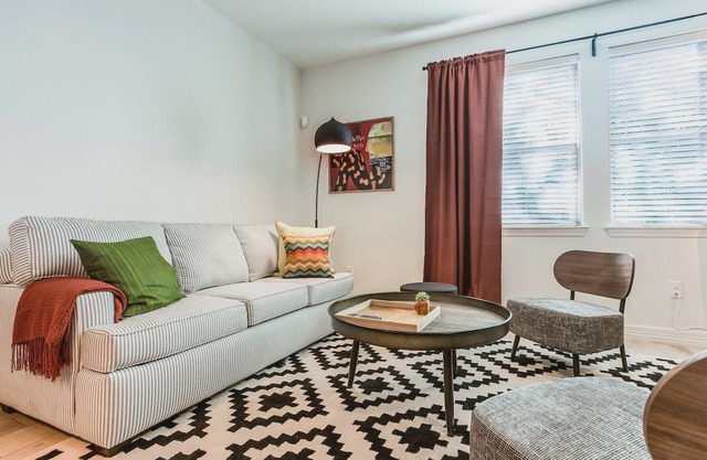 WanderJaunt | Tyler | 3BR Townhouse | Central Austin
