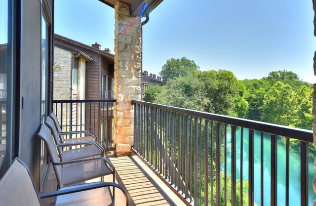 Waterfront Condo on the Comal River