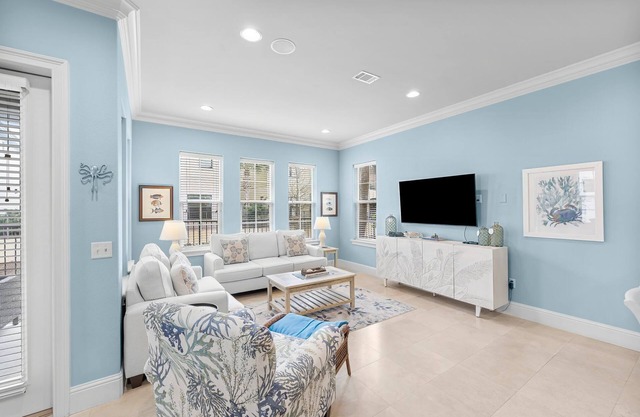 Waterfront ~ Golf Cart ~ Community Pool ~ Patio