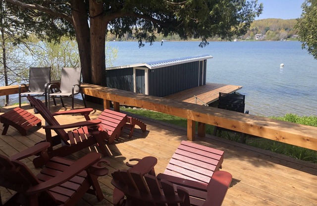 Waterfront Cottage Leelanau 