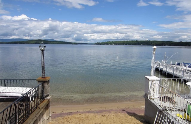 Weirs Beach 2 Bedroom Cottage Steps Away from Lake & Beach.