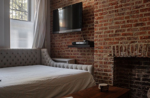 Well Designed And Located Carroll Gardens Studio