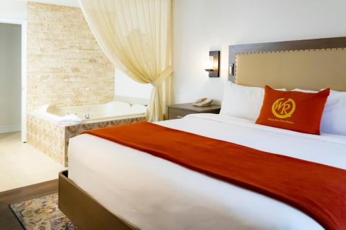 Westgate Flamingo Bay Resort 