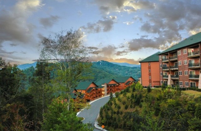 Mountains Resort 