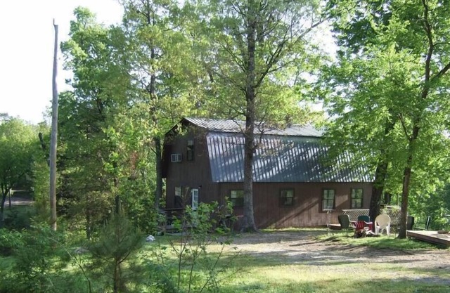 Windchimes Cabin-Seasonal View of Ouachita River