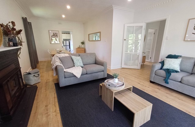 Wombat's Burrow, Warburton